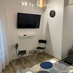 Sacre-coeur Montmartre - Hala Apartment *